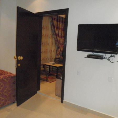 Marina Royal Hotel Suites Kuwait City Екстер'єр фото