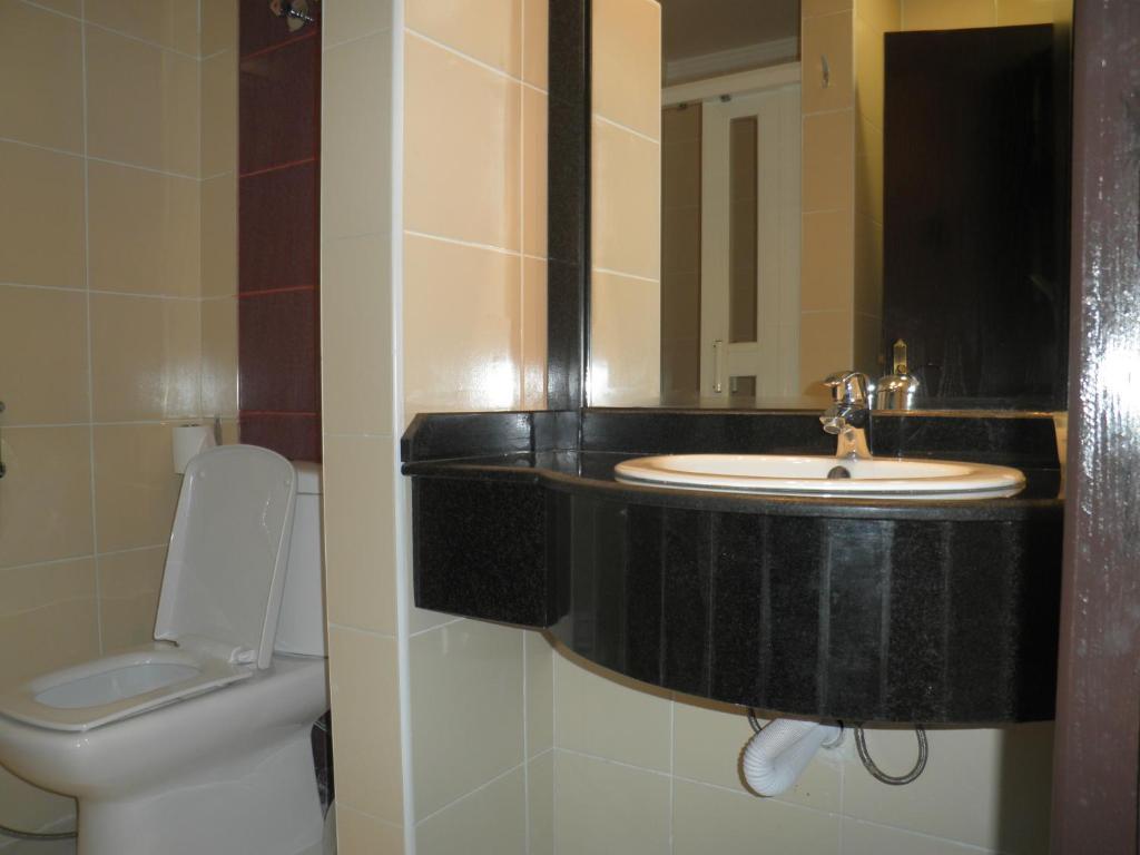 Marina Royal Hotel Suites Kuwait City Номер фото