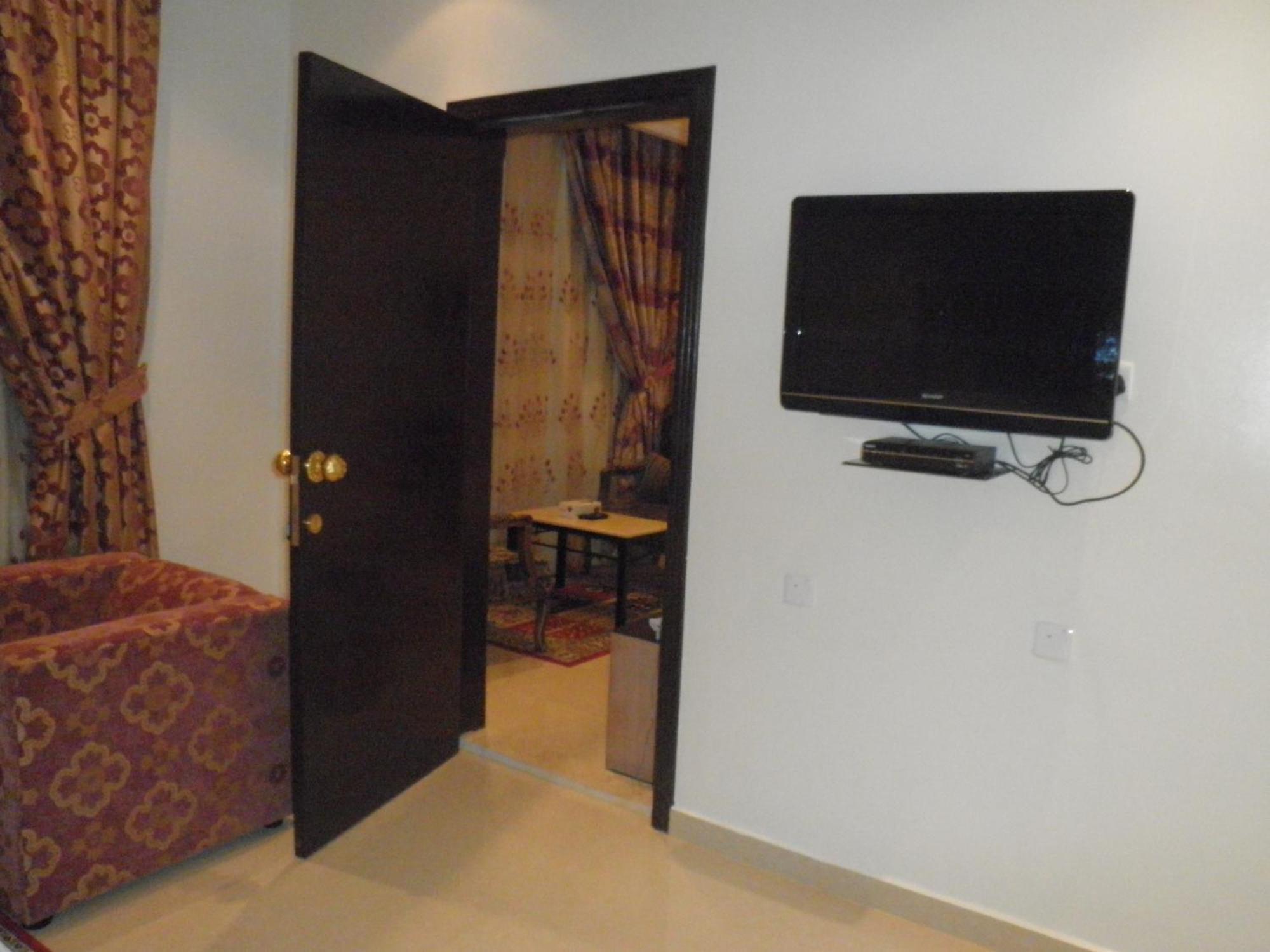 Marina Royal Hotel Suites Kuwait City Екстер'єр фото