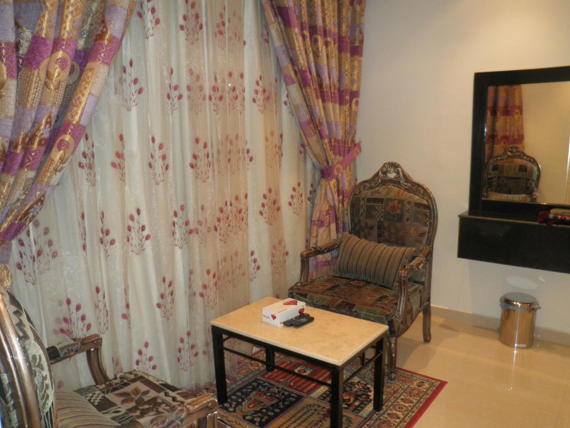 Marina Royal Hotel Suites Kuwait City Екстер'єр фото
