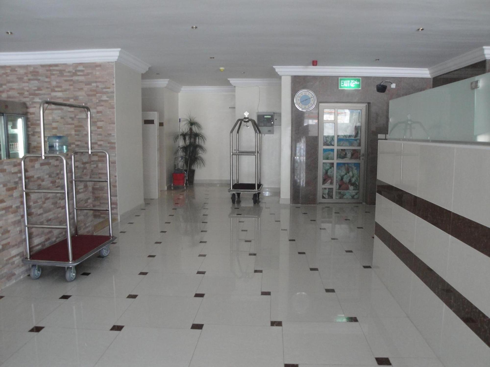 Marina Royal Hotel Suites Kuwait City Екстер'єр фото