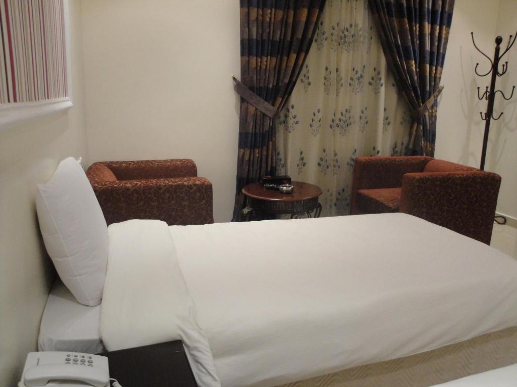 Marina Royal Hotel Suites Kuwait City Екстер'єр фото