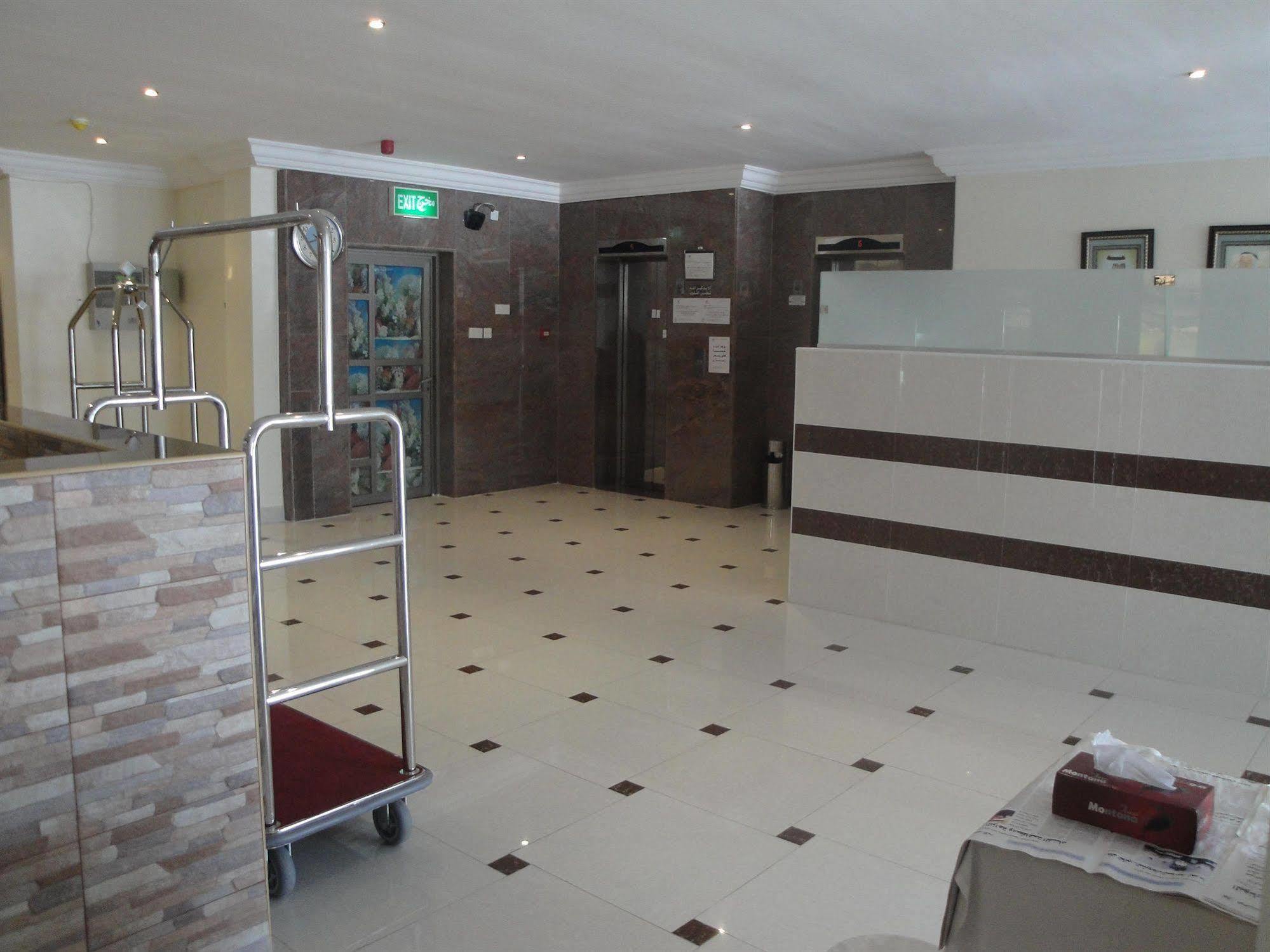 Marina Royal Hotel Suites Kuwait City Екстер'єр фото