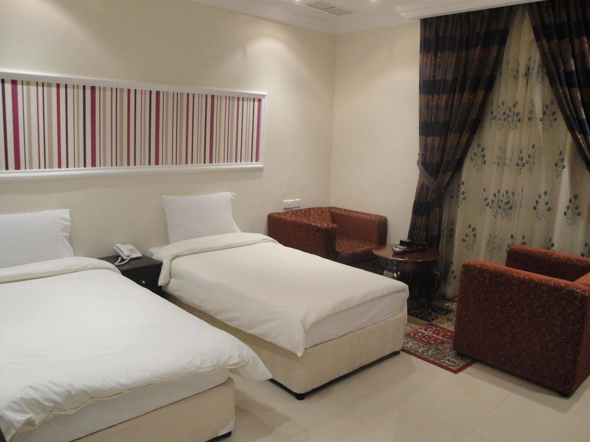 Marina Royal Hotel Suites Kuwait City Екстер'єр фото