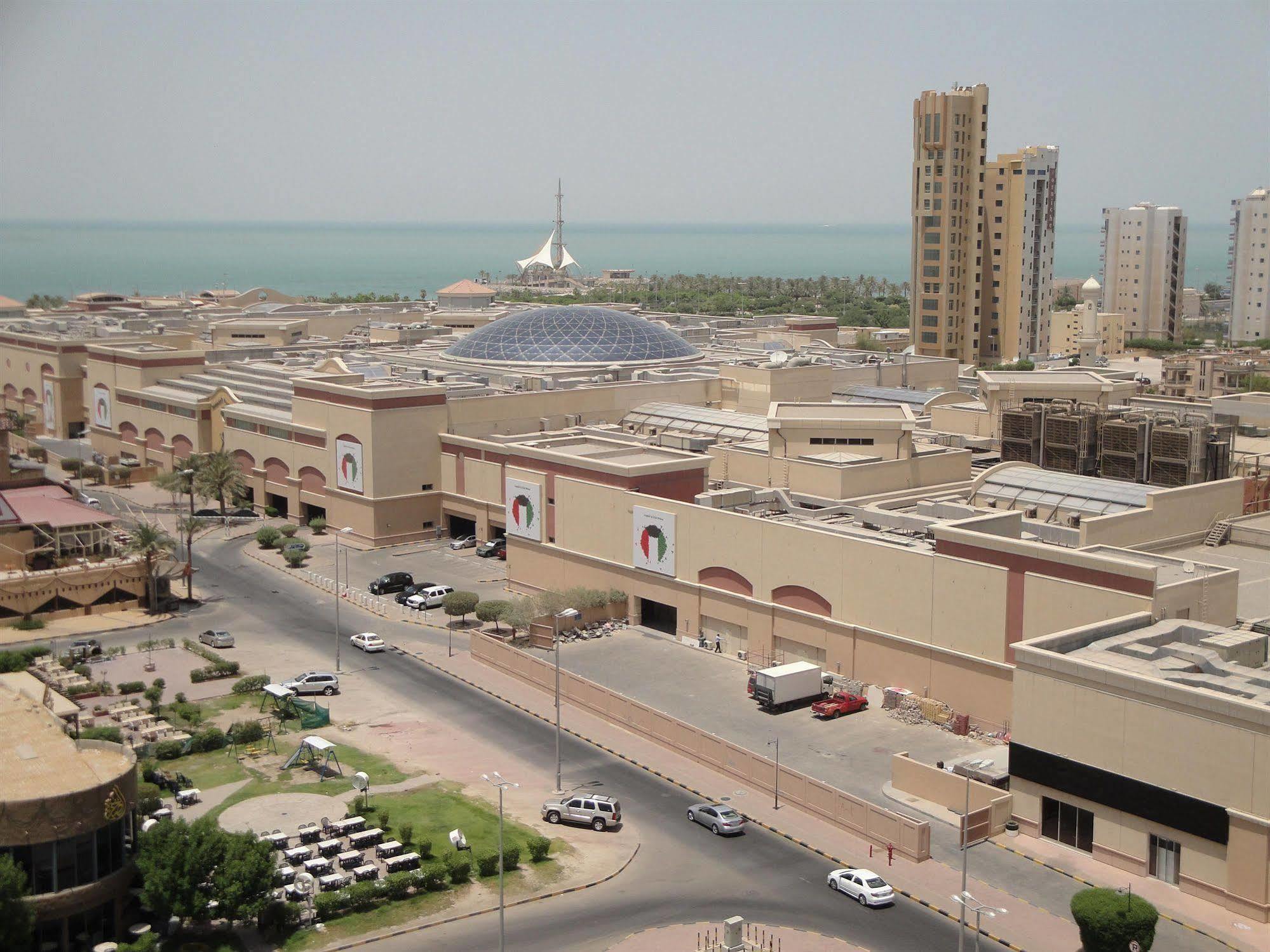 Marina Royal Hotel Suites Kuwait City Екстер'єр фото